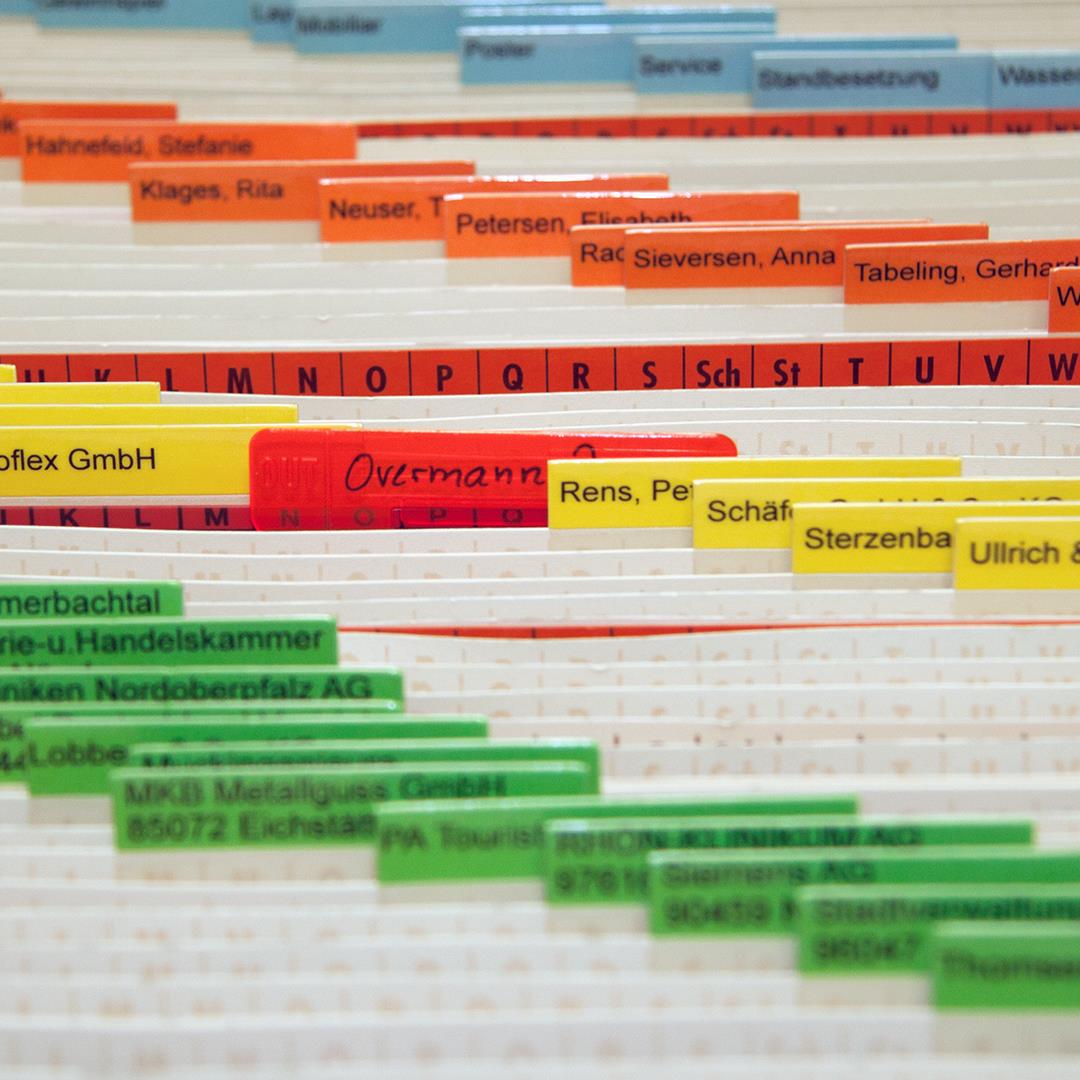 OUT-Mappe A4, m. Läuferschiene u. Signalläufer, PVC, rot